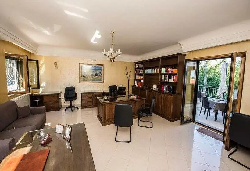 Aamiaismajoitus (B&B) Residenza Prestige Tropea