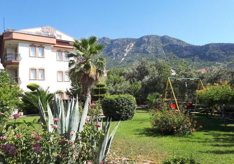 Отель Everest Apart