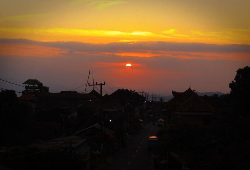 ホテル Guru Ratna