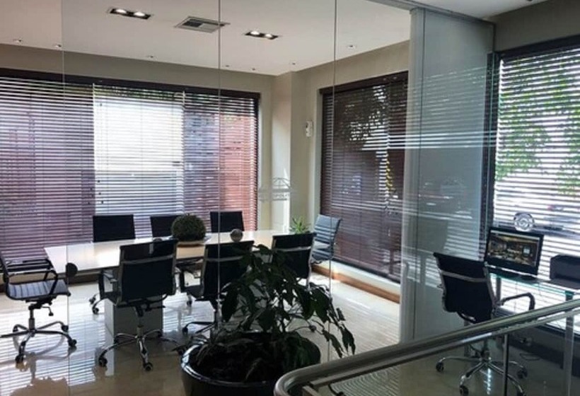 酒店 Metropolitano Supara