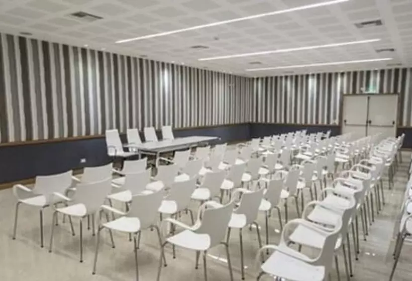 Hotelli Metropolitano Supara