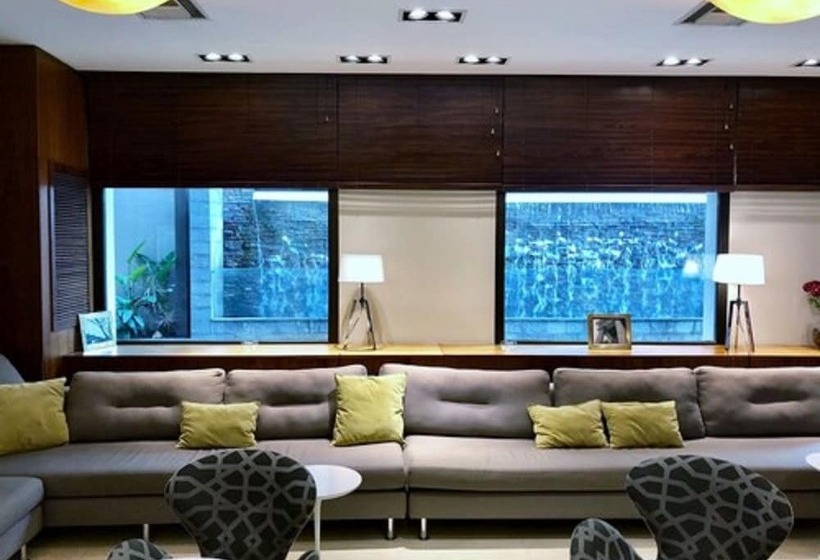 酒店 Metropolitano Supara