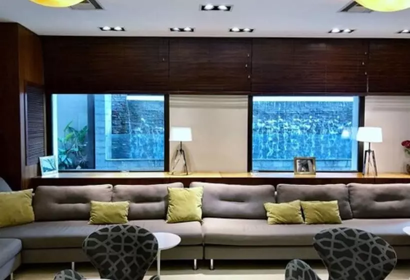 Hotelli Metropolitano Supara