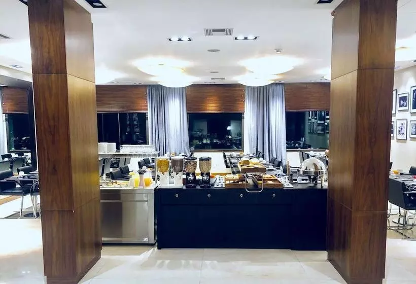 Hotelli Metropolitano Supara