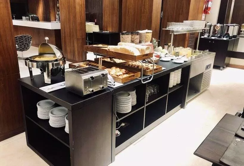 Hotelli Metropolitano Supara