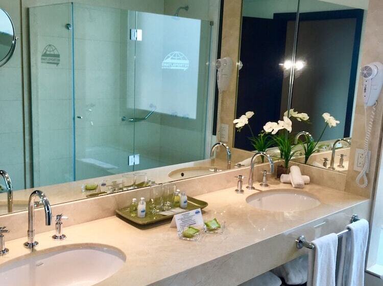 酒店 Metropolitano Supara