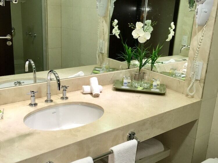 酒店 Metropolitano Supara