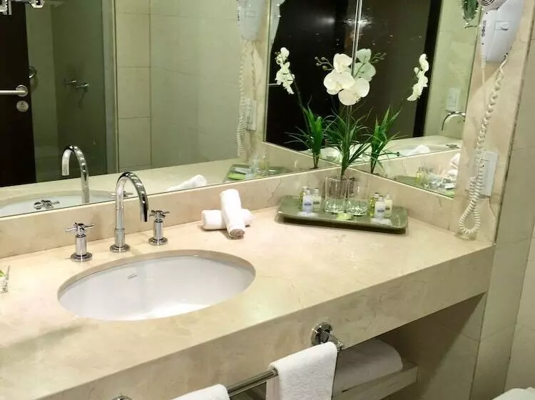 Hotelli Metropolitano Supara