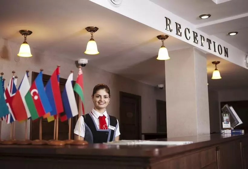 هتل Victoria Na Zamkovoy
