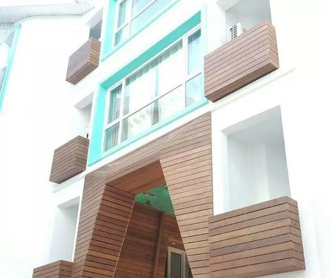هتل Barooj Apartment