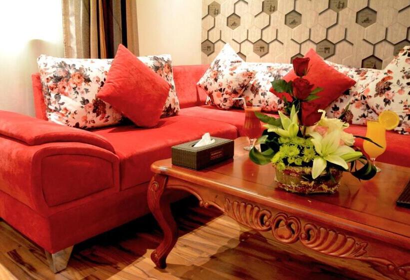 فندق Grandeur East