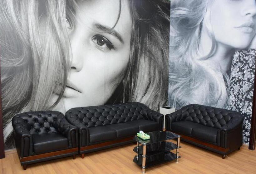 فندق Grandeur East