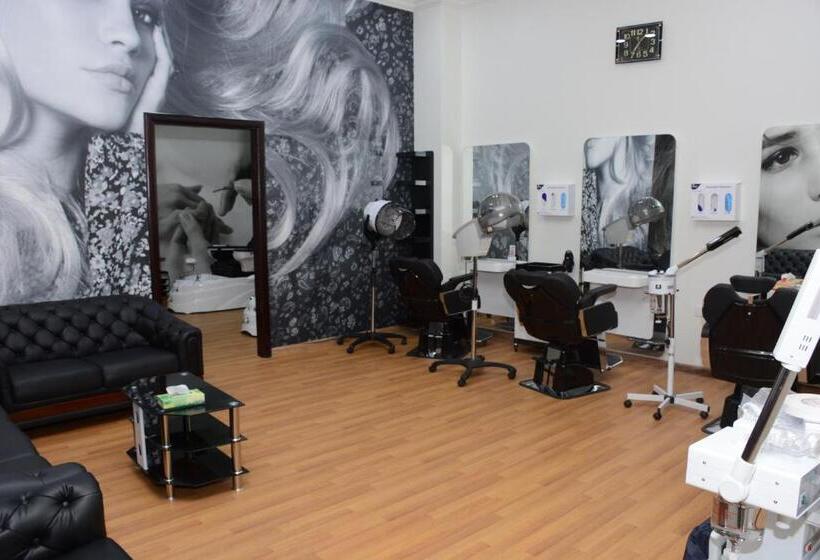 فندق Grandeur East