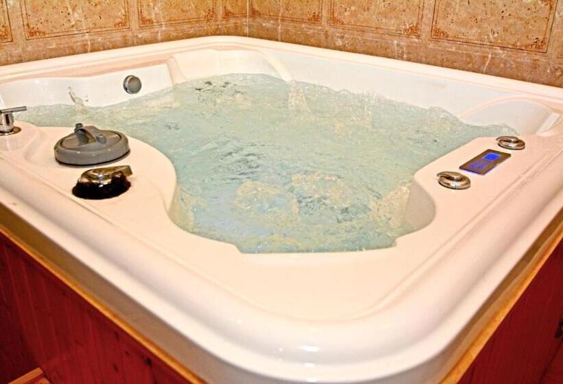 فندق Grandeur East