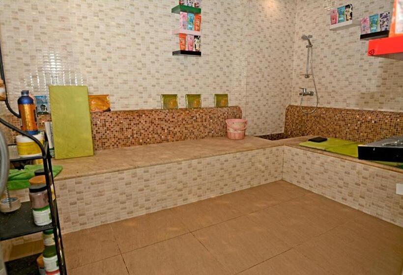 فندق Grandeur East