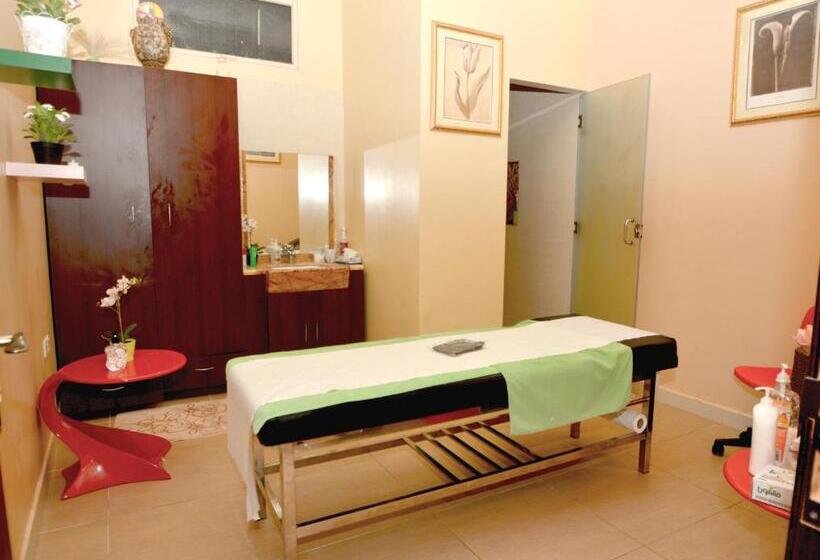 فندق Grandeur East