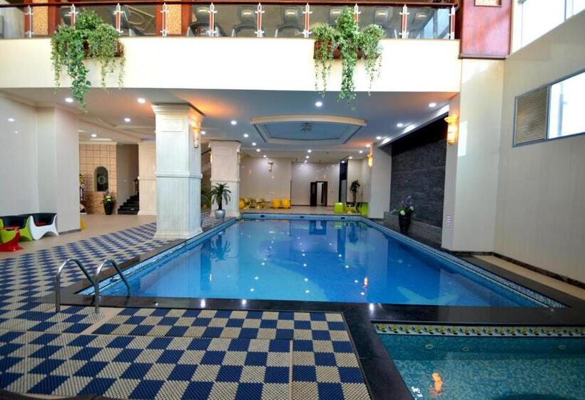 فندق Grandeur East