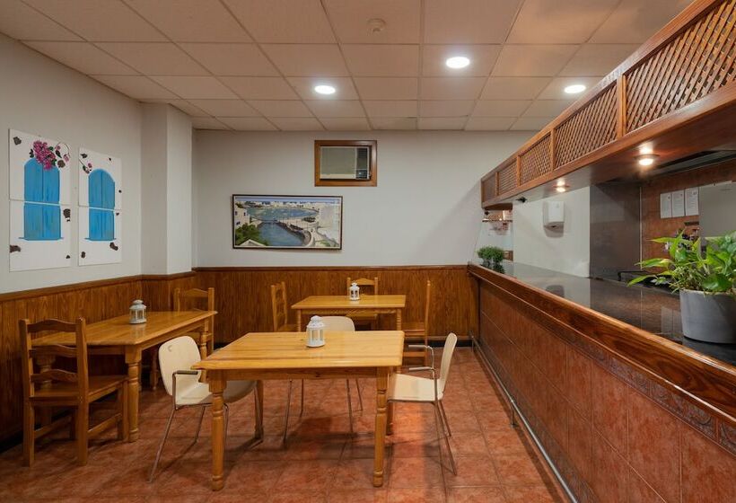 فندق Hostal San Gines