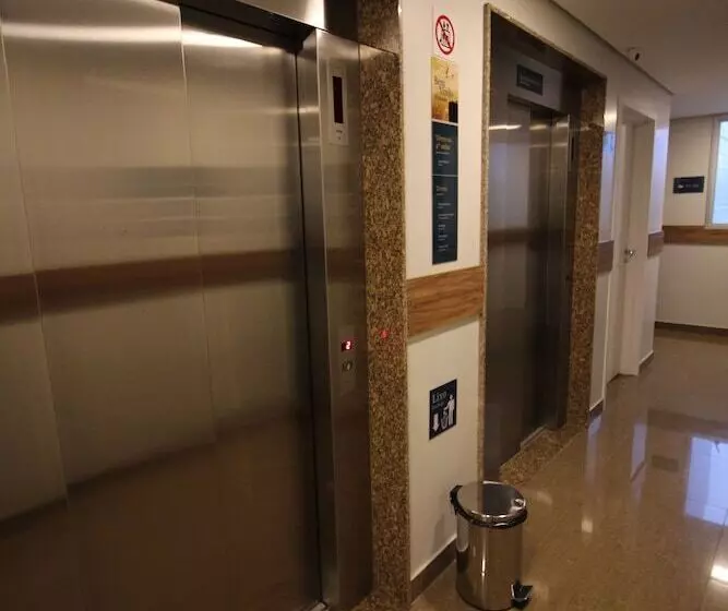 ホテル Impar Suites Barao De Cocais