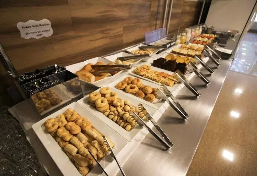 ホテル Impar Suites Barao De Cocais