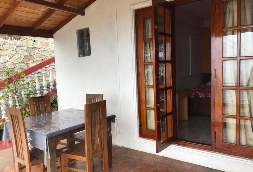 فندق The Mist Holiday Bungalow