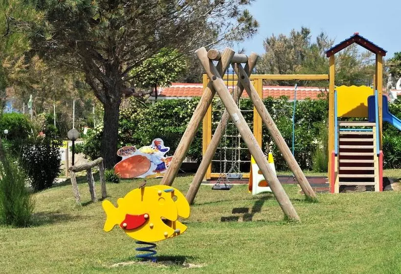 Lomakeskus Happy Camp In Camping Tonnara