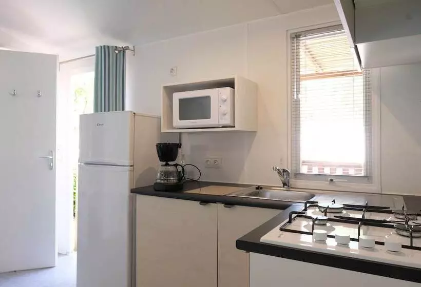 Lomakeskus Happy Camp In Camping Tonnara