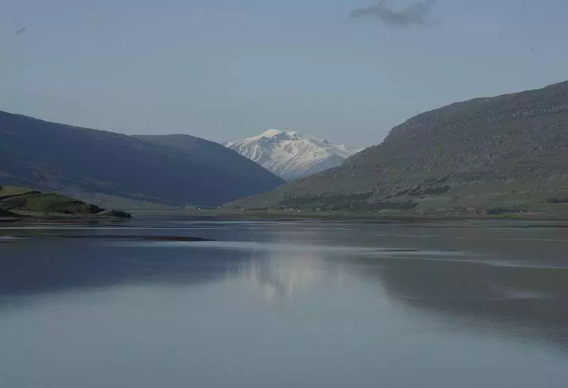 Aamiaismajoitus (B&B) Guesthouse Grái Hundurinn