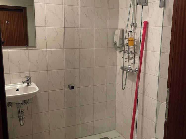 تختخواب و صبحانه Guesthouse Grái Hundurinn