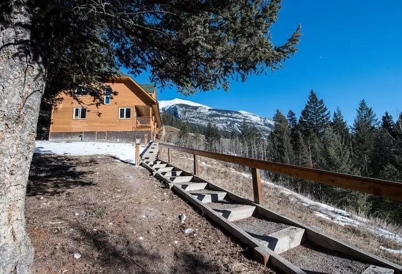 Canmore Alpine Hostel   Alpine Club Of Canada