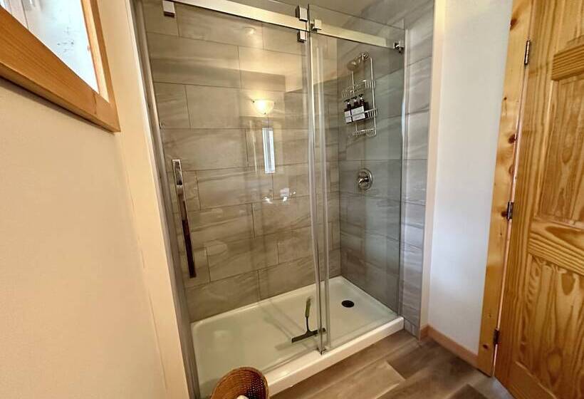 Canmore Alpine Hostel Alpine Club Of Canada