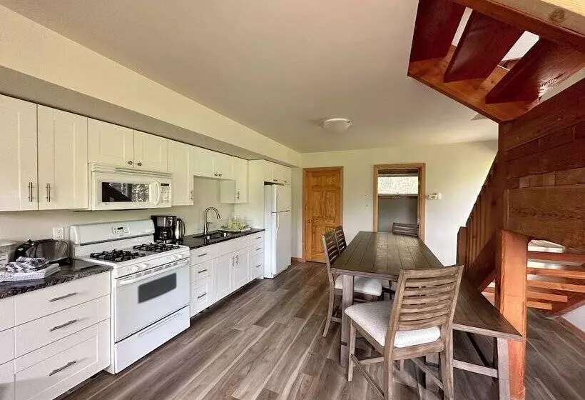 Canmore Alpine Hostel   Alpine Club Of Canada