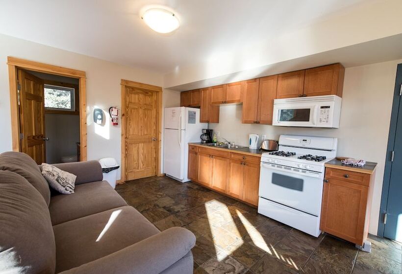 Canmore Alpine Hostel Alpine Club Of Canada