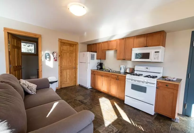 Canmore Alpine Hostel   Alpine Club Of Canada