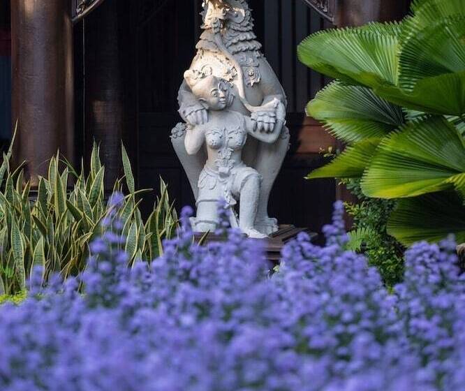 هتل Chala Number 6