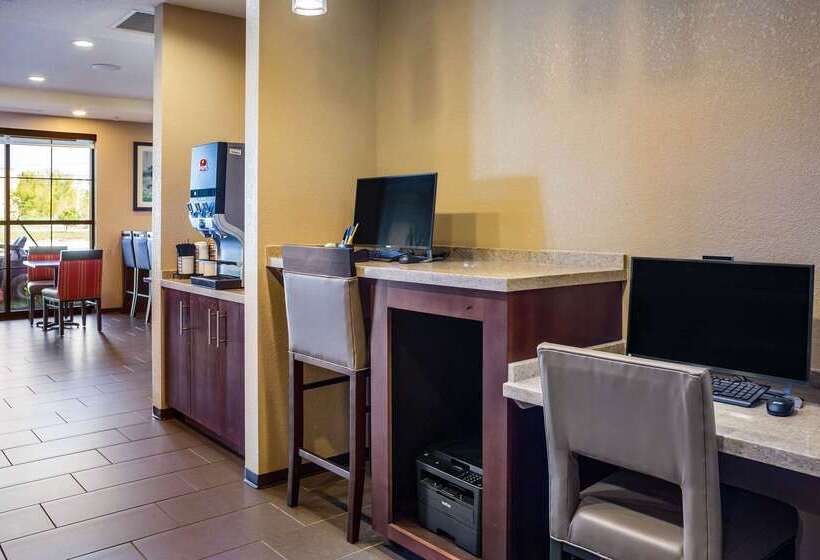 فندق Comfort Inn & Suites Niagara Falls Blvd Usa