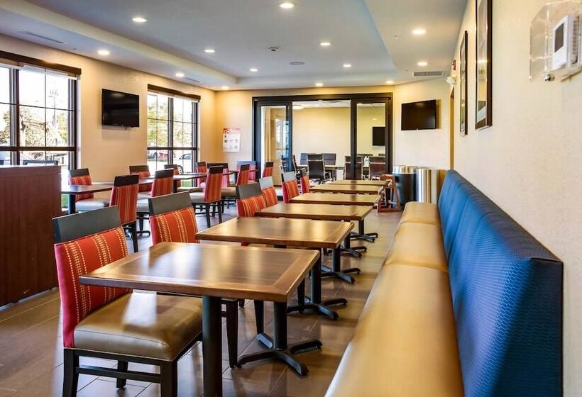 فندق Comfort Inn & Suites Niagara Falls Blvd Usa