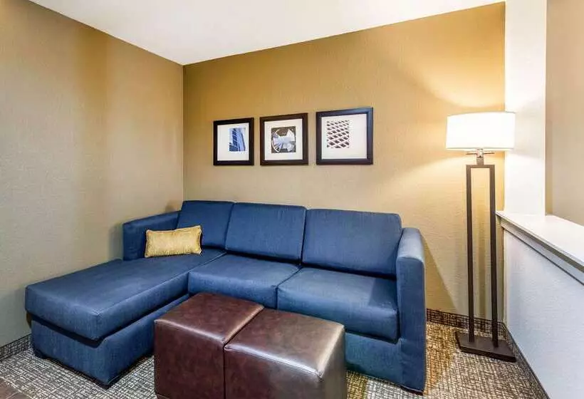 Hotelli Comfort Suites