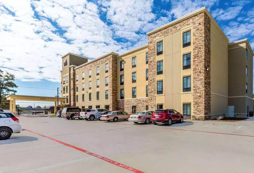 Hotelli Comfort Suites