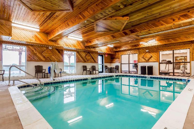 ホテル Comfort Suites La Vista  Omaha