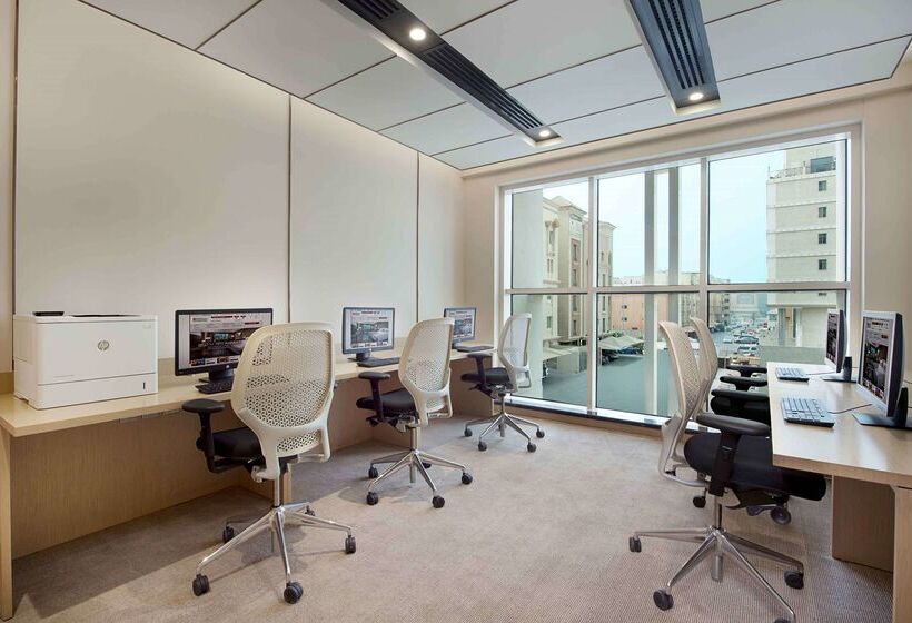 ホテル Hilton Garden Inn Al Khobar