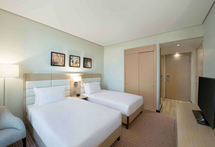 ホテル Hilton Garden Inn Al Khobar