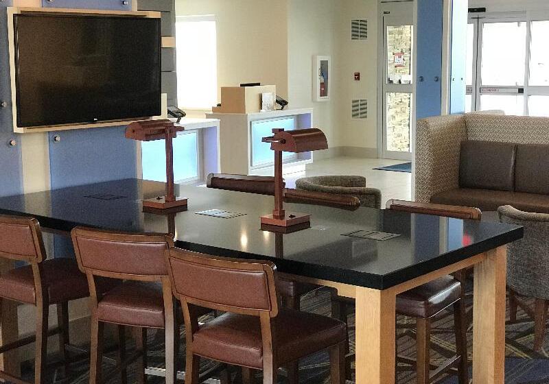 فندق Holiday Inn Express And Suites Hannibal Medical Center By Ihg