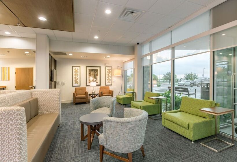 Отель Holiday Inn Express & Suites San Marcos South, An Ihg