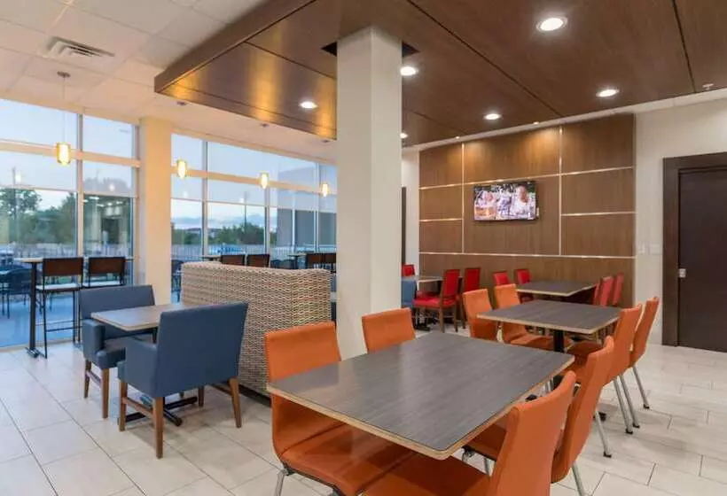 Hotelli Holiday Inn Express & Suites San Marcos South, An Ihg