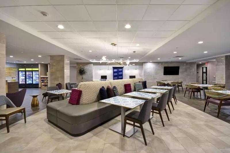 هتل Home2 Suites By Hilton Plano Richardson
