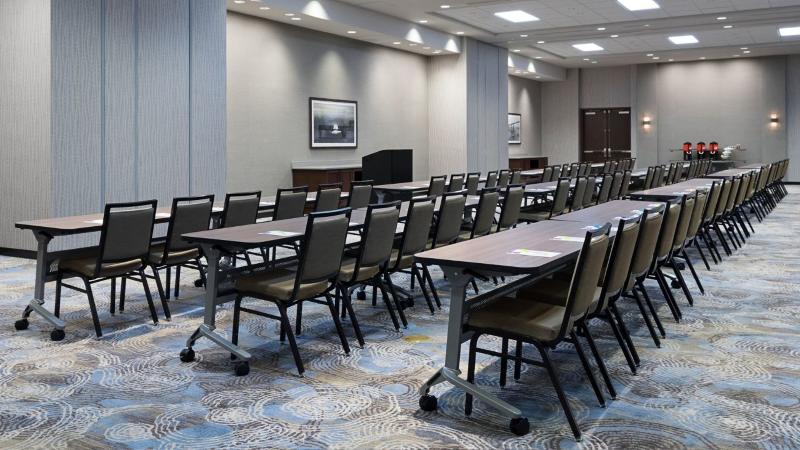 בית מלון כפרי Hyatt Place St Petersburg/downtown