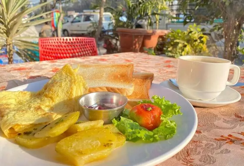 هتل Kathmandu Airport