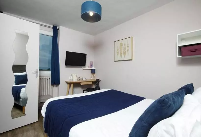 ホテル Saint Aubin Logis Hôtel & Restaurant