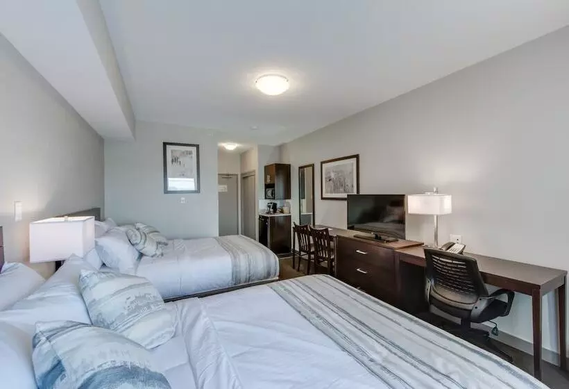 Hotelli Ramada By Wyndham Grassland